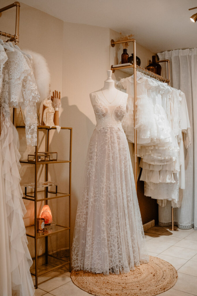 caprices d'une enfant gâtée boutique dépôt vente seconde main robe de mariée villeneuve loubet côte d'azur